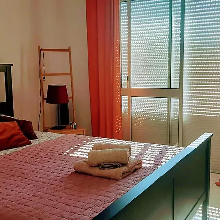 View Mignon De La Ria Formosa