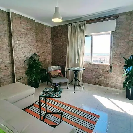 View Mignon De La Ria Formosa *